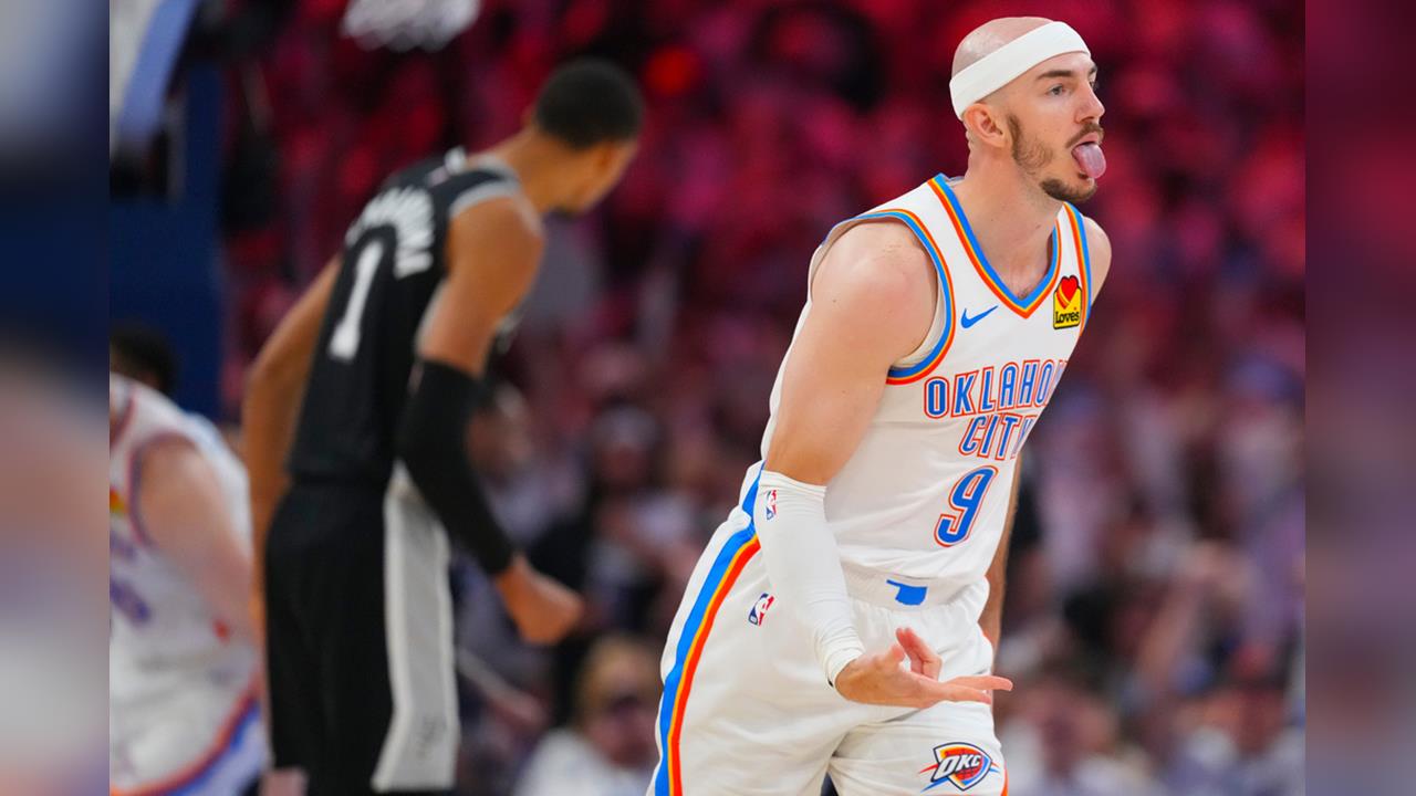 NBA(影)/「禿曼巴」外線開無雙!卡魯索22分射爆馬刺從防守悍將變三分殺神
