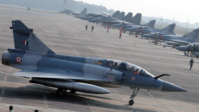 喀什米爾衝突再起 巴基斯坦宣稱擊落2印度軍機