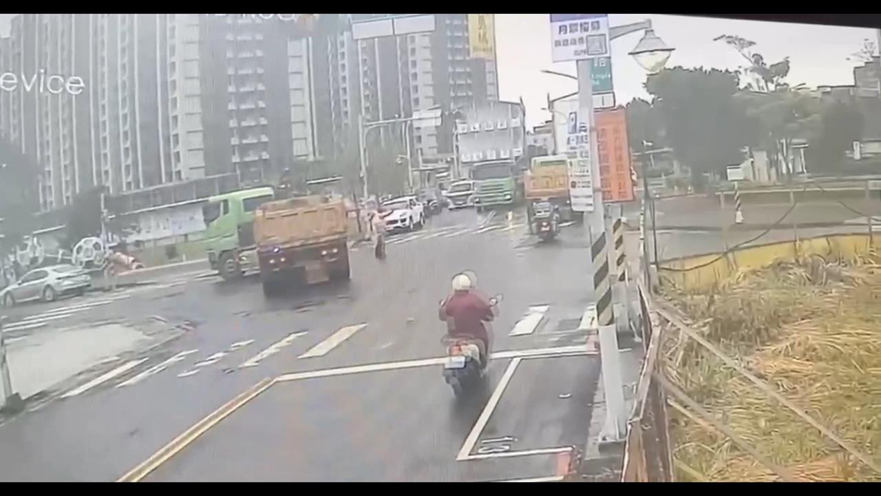 67歲義交遭倒車砂石車輾斃　警方允諾全力協助處理後事