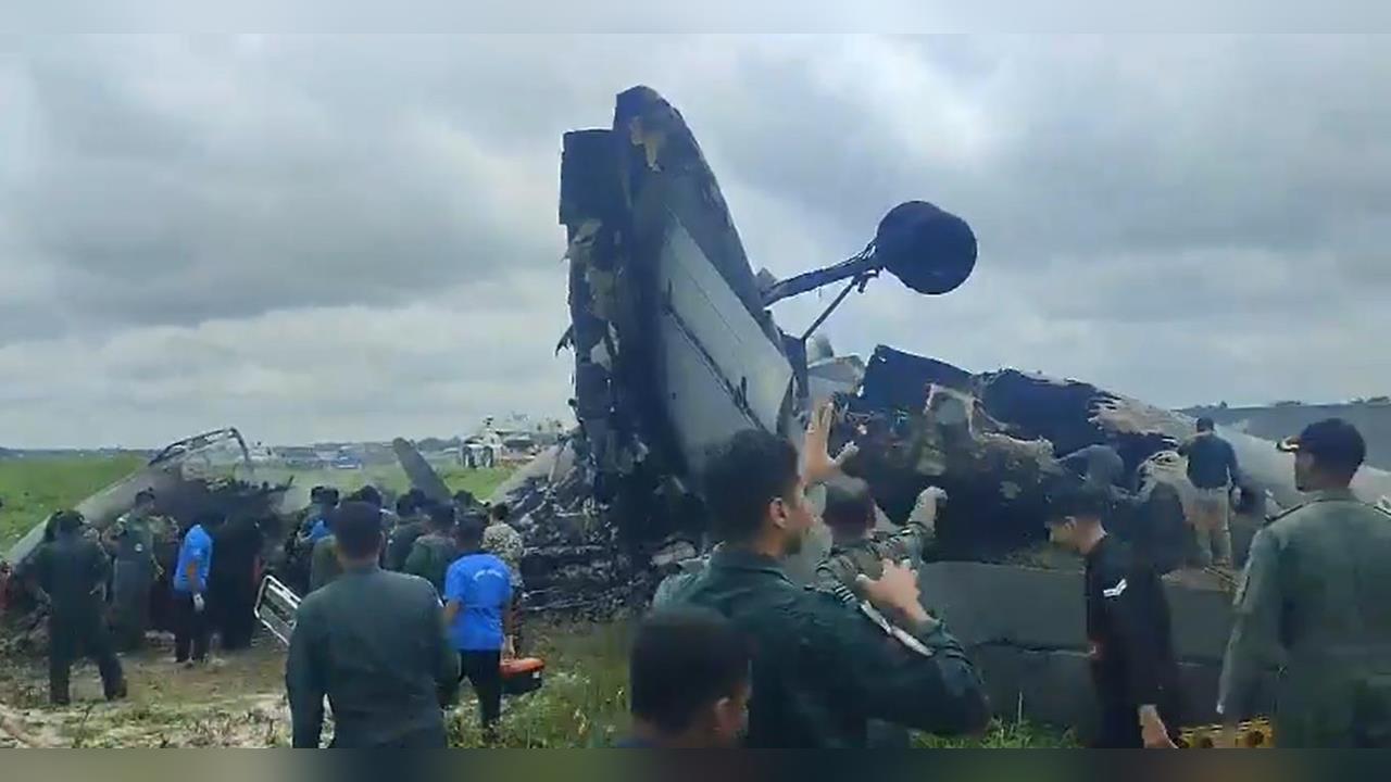 快新聞／傷亡不明！印度空軍輸機爆「降落失敗墜毀」　起火燃燒畫面曝