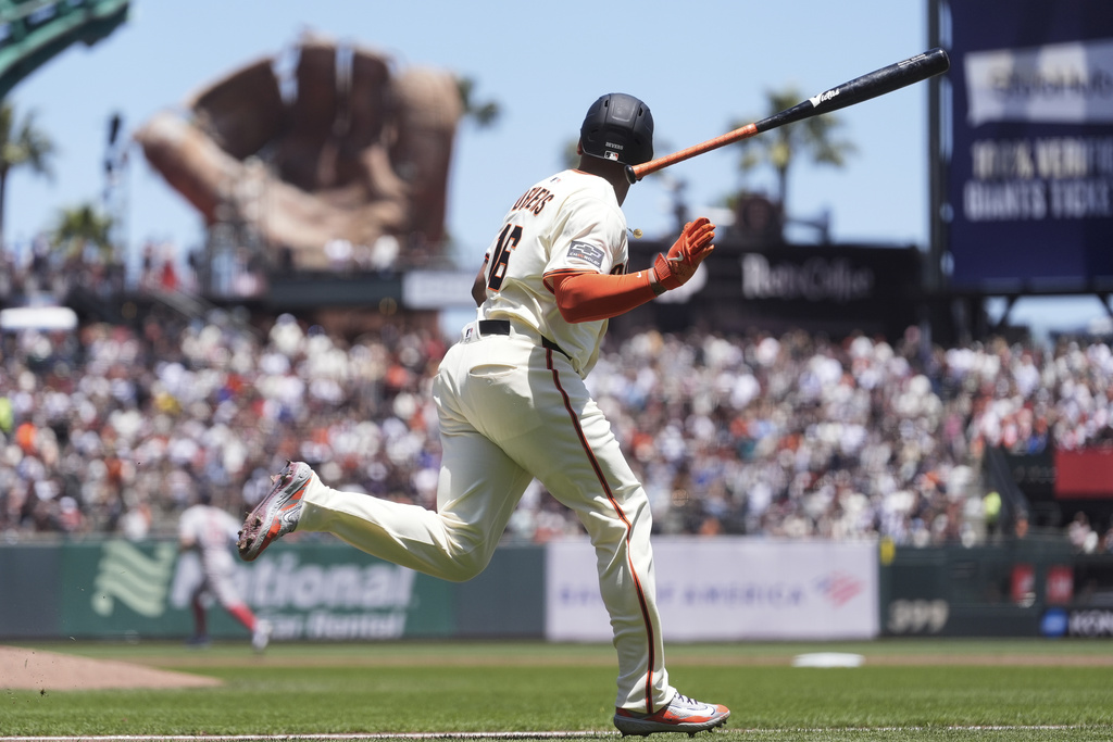 MLB(影)/砲轟老東家覺得開心! Devers轉隊巨人後首轟終於出現