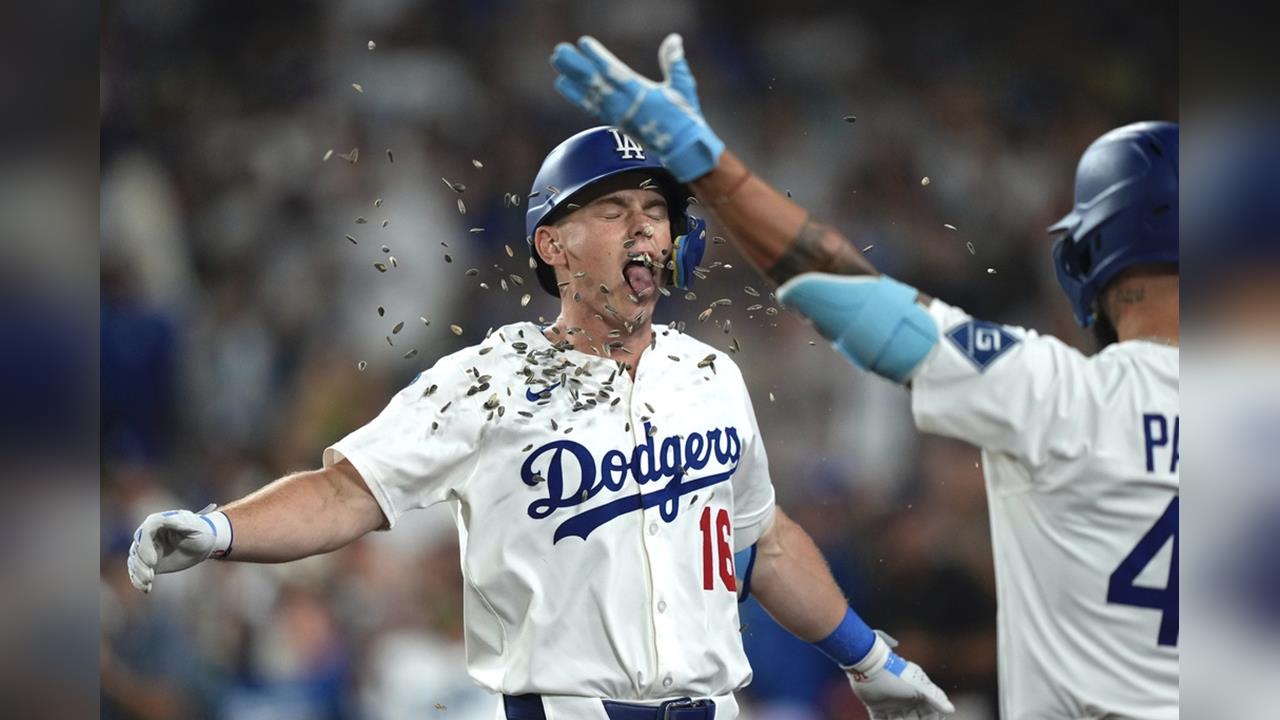 MLB(影)/威爾史密斯右手被擊中退場!X光檢查陰性道奇球迷捏把冷汗