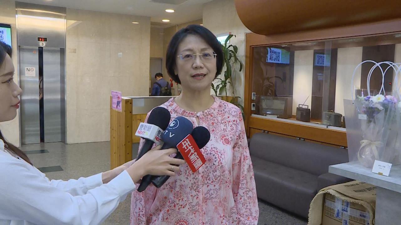 翁曉玲荒唐事「蕭敬嚴不想護航」！嗆「就是錯的阿」隔天黨籍慘被停權