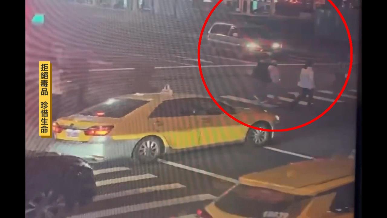 男「僅穿內褲」穿梭車陣中 竟又是毒品惹的禍!