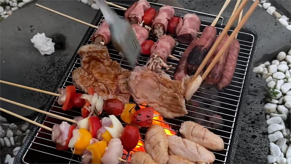 南韓歐巴揪家人體驗道地台灣文化　揭「中秋一定會烤肉」由來