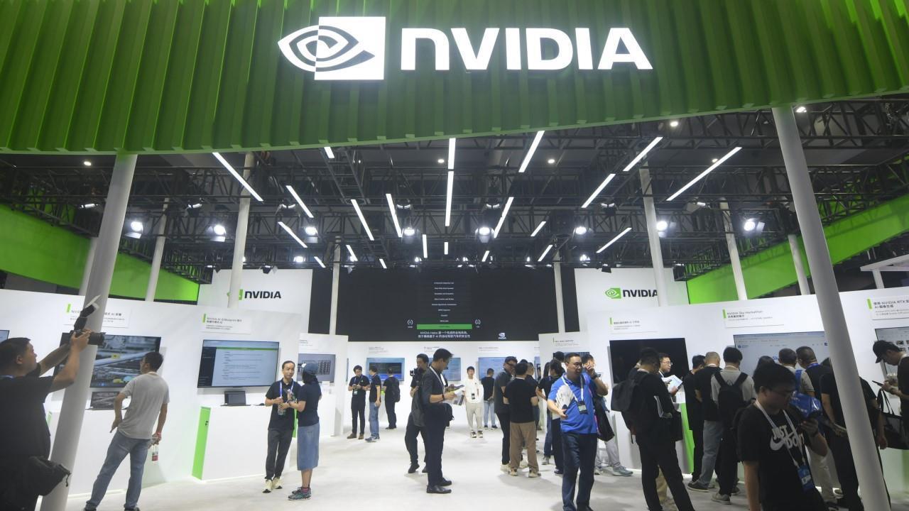 快新聞／關係破冰？傳美國考慮放寬管制　輝達H200晶片可賣中國