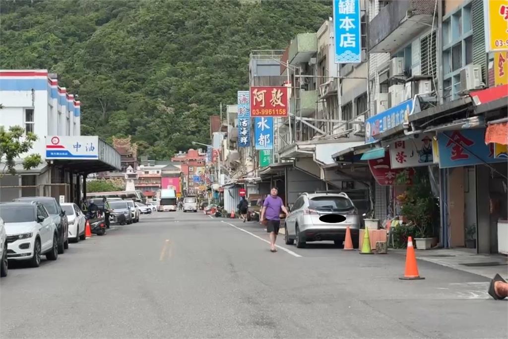 快新聞/不怕死?丹娜絲進逼「宜蘭外澳衝浪客堅持下海」 南方澳乏人問津