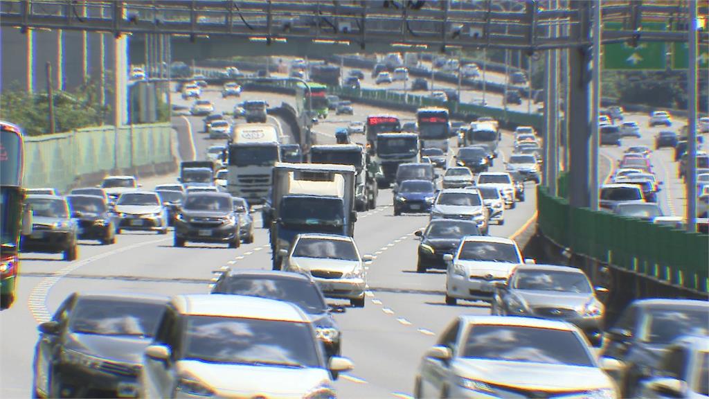 快新聞／春節連假將至！高公局：行車前檢查「6燈5油3水」　出遊走春不耽誤