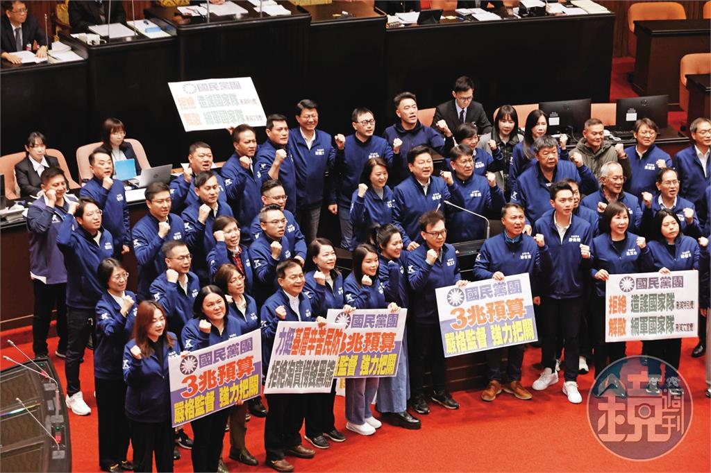 【大罷免藍綠出招】新春開工週罷免巨浪捲全台 逾30席立委陷保位戰