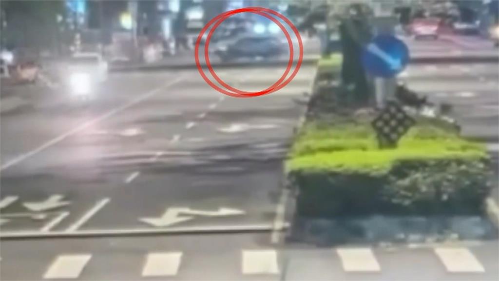 迴轉釀死亡車禍！　休旅車迴轉未減速撞死機車騎士