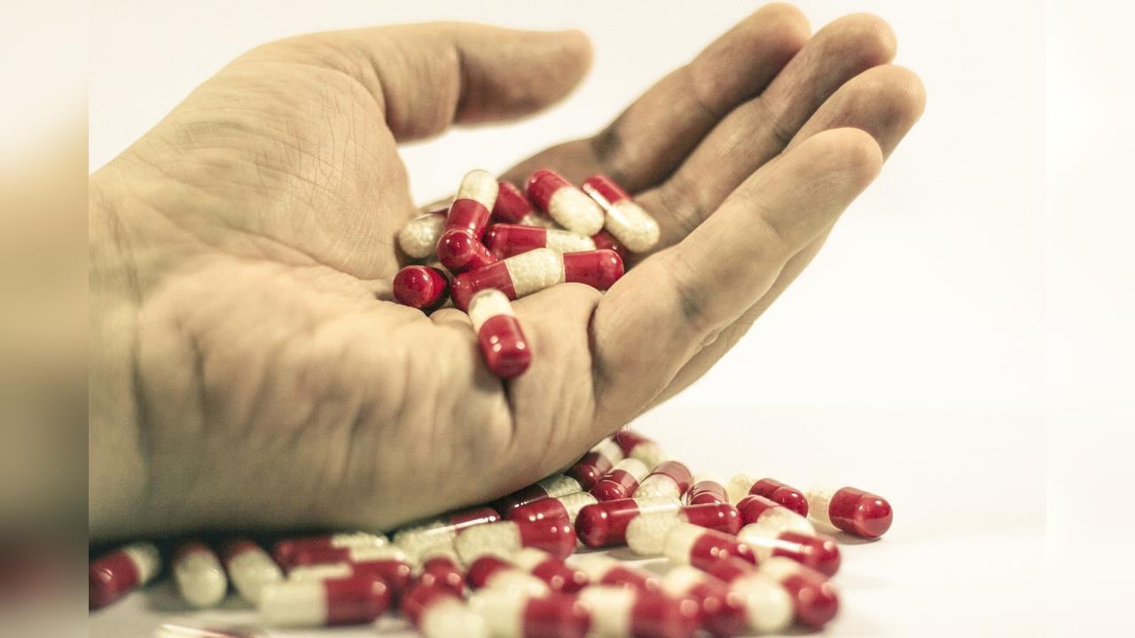 快新聞/單親媽室內吸毒 女嬰陪吸「二手毒煙」竟也驗出4毒