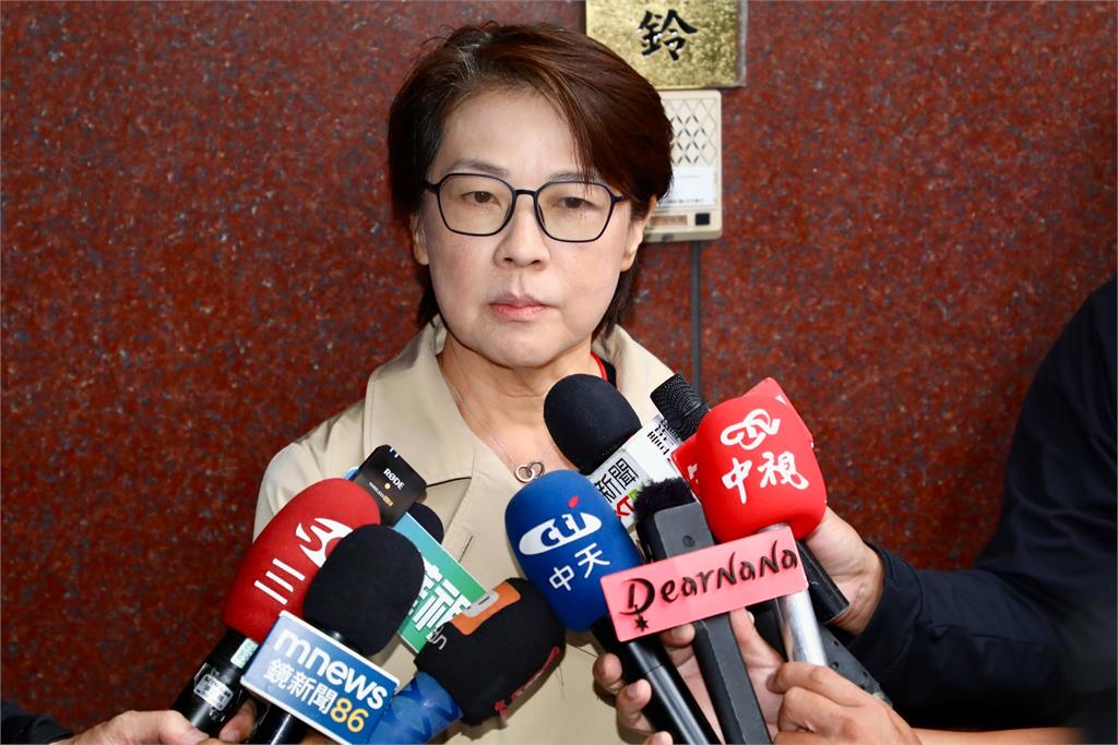 柯文哲傳「小沈已給過」訊息 黃珊珊解釋為何回覆「明白」2字