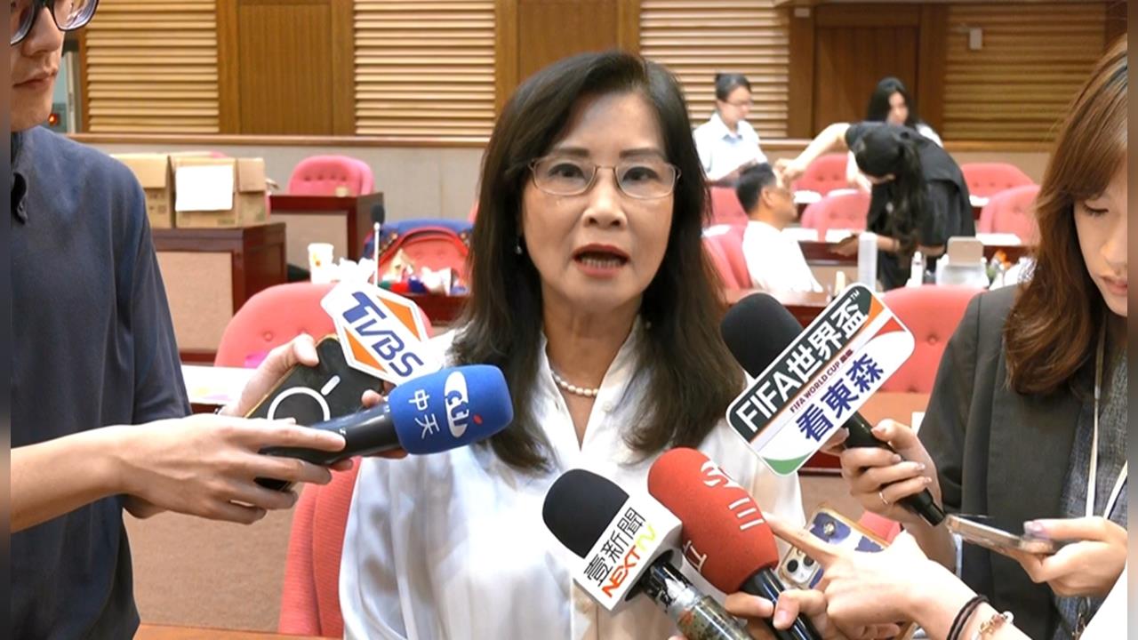 看不下去？殷瑋質詢搶答救火　秦慧珠稱「弱化蔣市長」掀藍營內戰