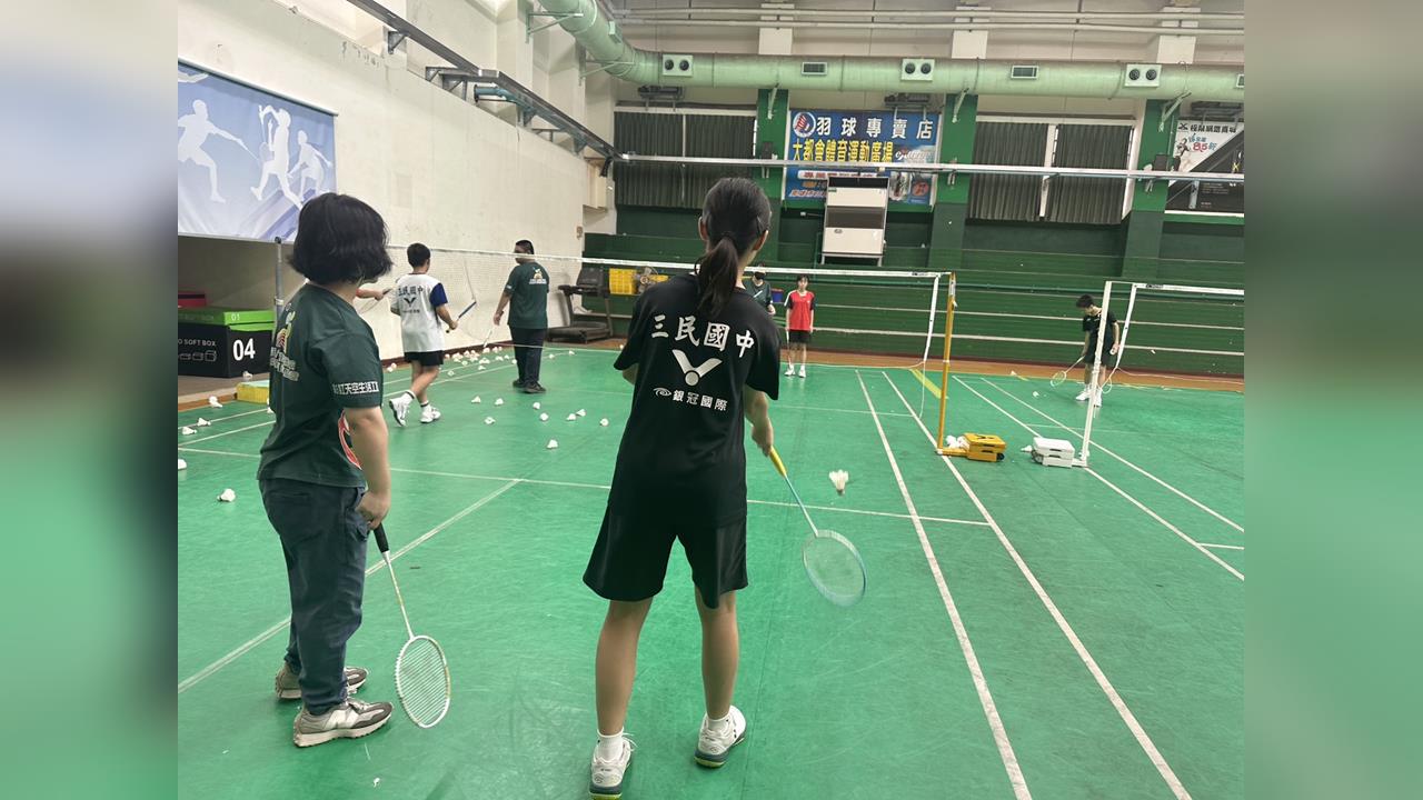 三民國中羽球隊攜手庇護員工  打造體適能與共融學習新典範