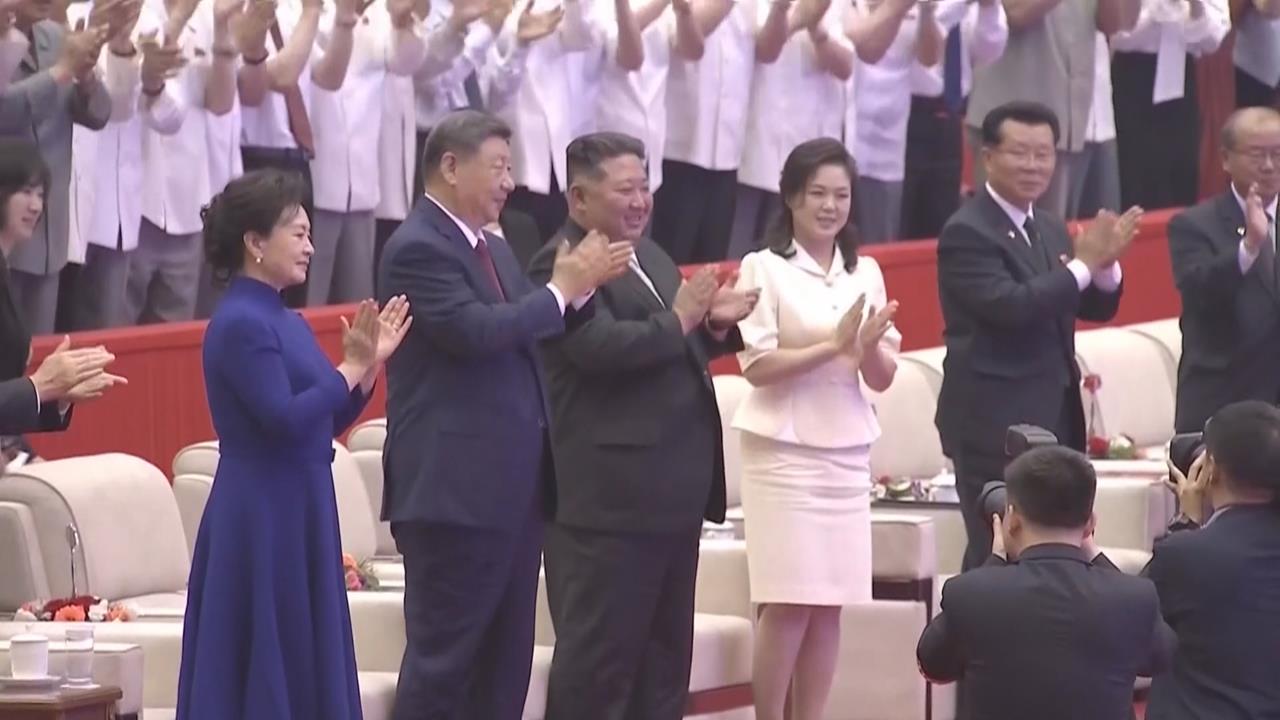北韓官媒曝習近平罕見戴眼鏡畫面　中國官媒隻字不提
