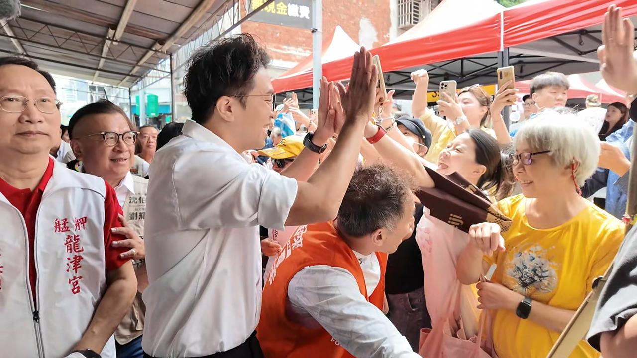 熱戰宮廟！沈伯洋週三連跑兩間　蔣萬安錯開行程　怕尷尬？