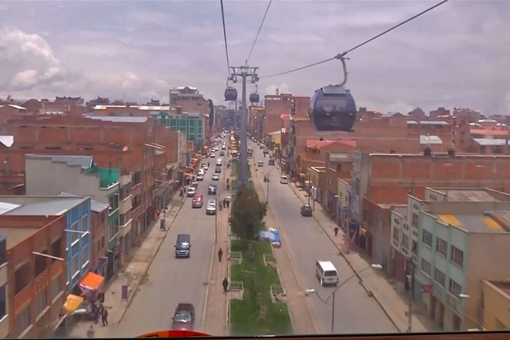 玻利維亞首都建空中纜車  規模獲金氏世界紀錄！