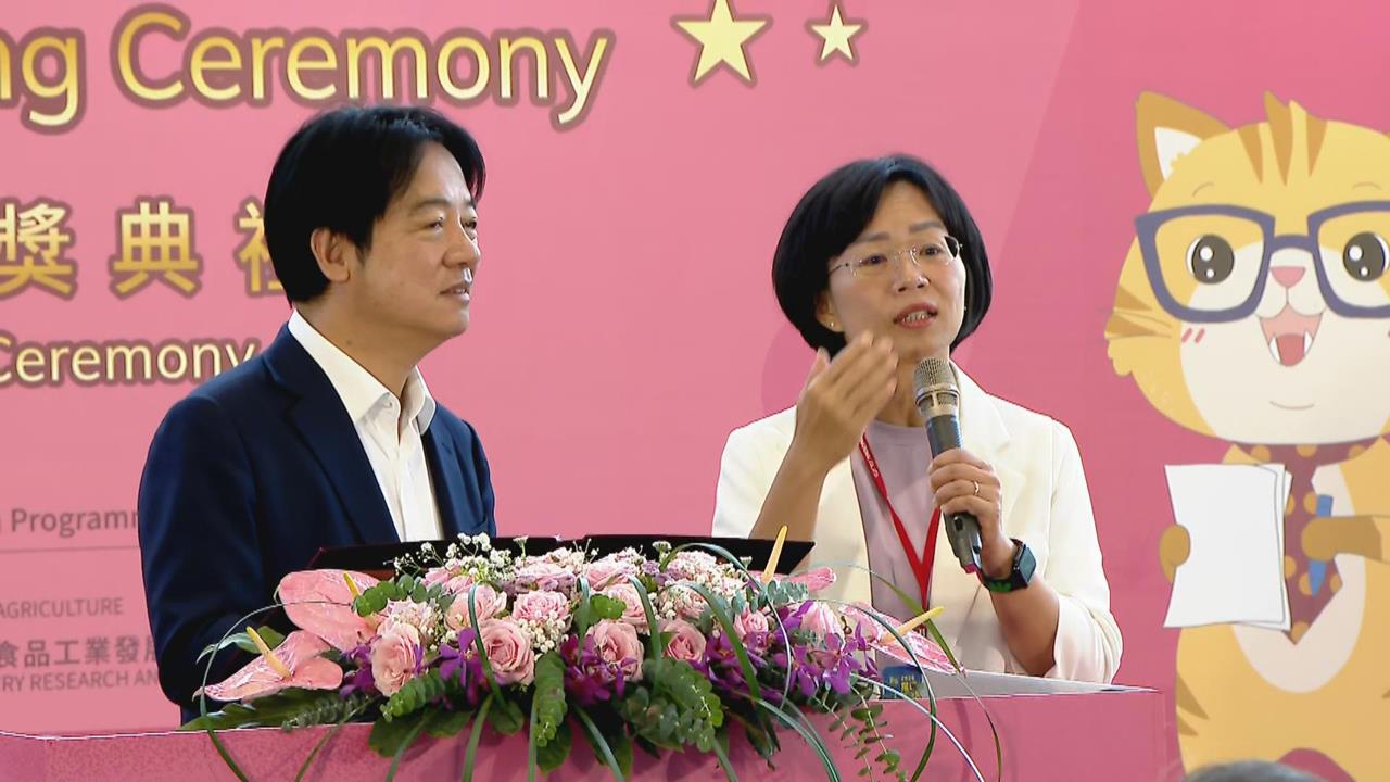 快新聞／有望當選市長！蘇巧慧推寵物食安法規完善　賴清德笑喊：妳立院任期只到年底