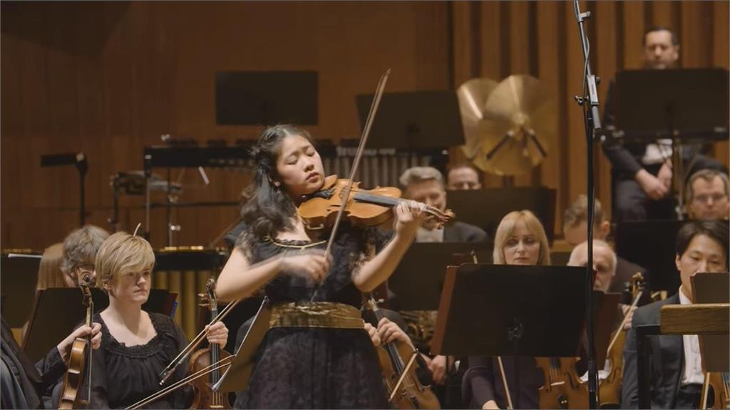 天才小提琴少女蕭道圓拜會台南市長　黃偉哲秒變粉絲幫催票