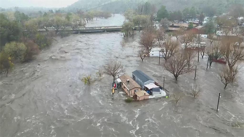 大氣河流灌爆河川潰堤　拜登宣布加州進入緊急狀態