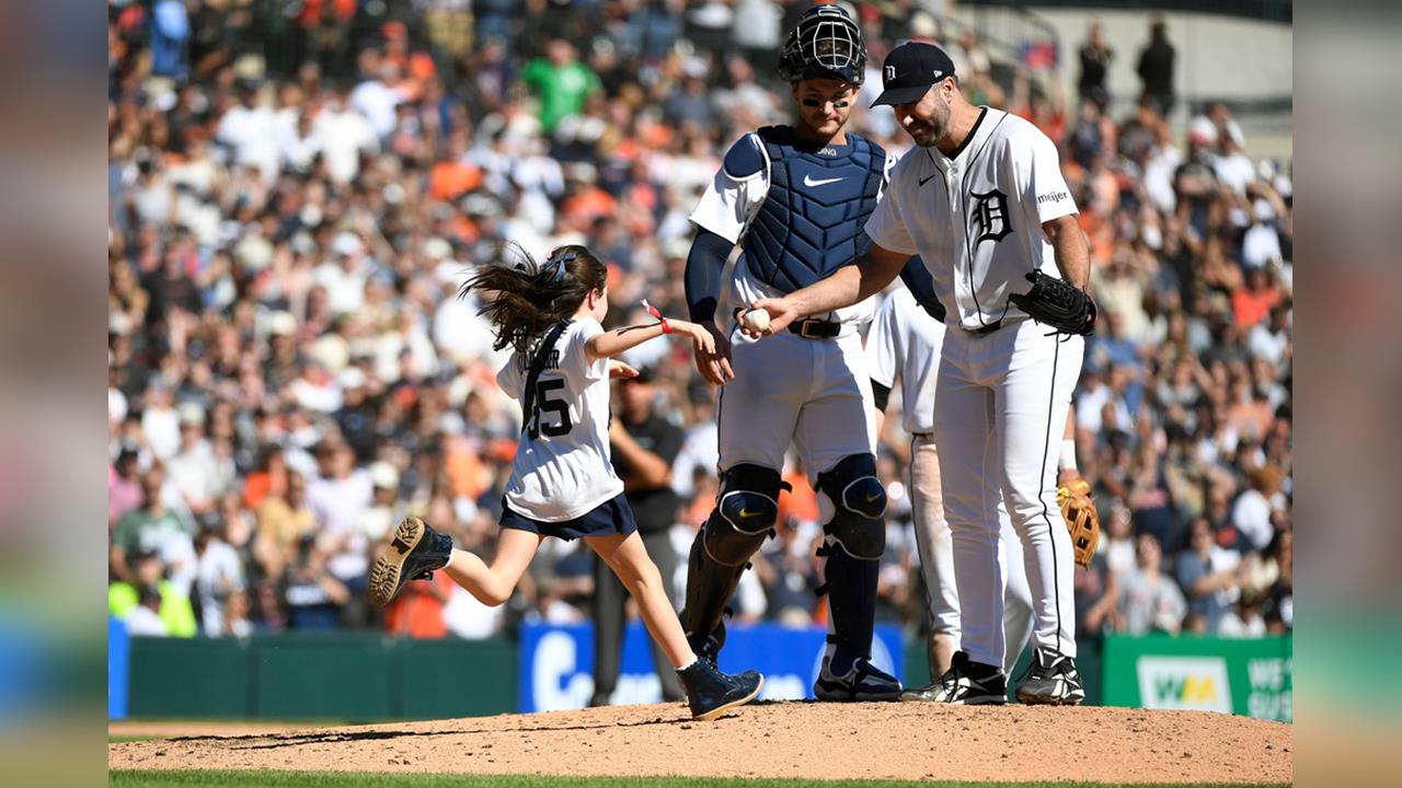 MLB(影)／竟是「她」上來換人！韋蘭德生涯最後一場先發淚灑投手丘