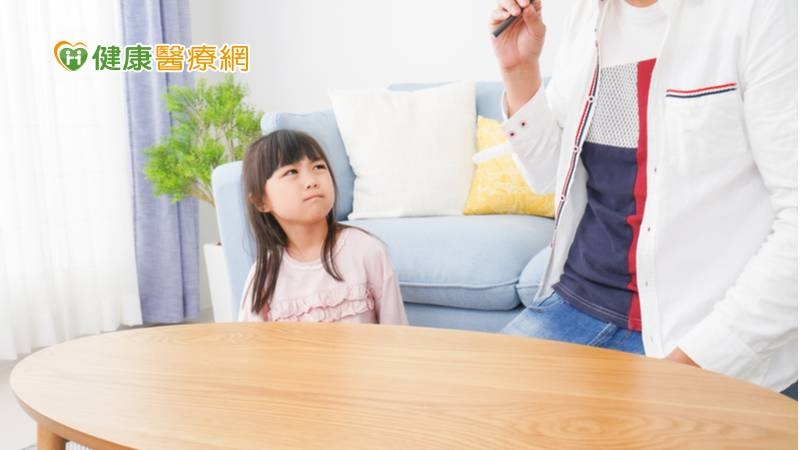 美CDC警告：父母吸菸孩子更容易生病！浴廁吸菸沒有比較好