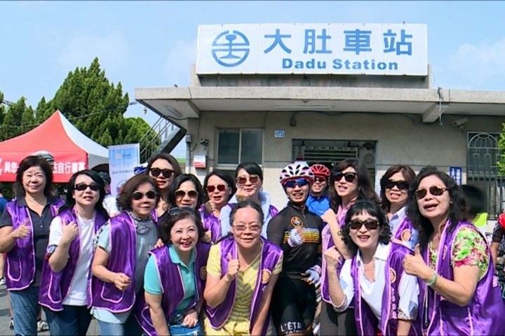 環法業餘賽在台中 黃亭茵領騎會車友