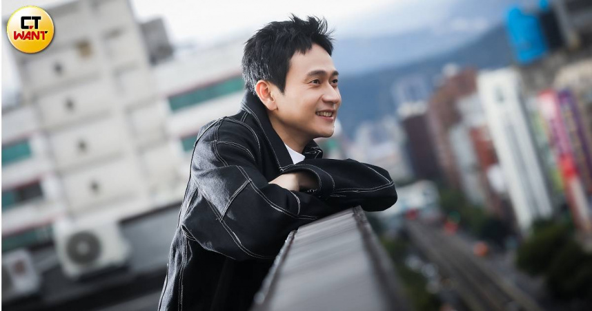 電影頻道／劉冠廷拍《雙囍》盼今年能辦成婚禮　笑曝兒子成天抓包他偷滑手機