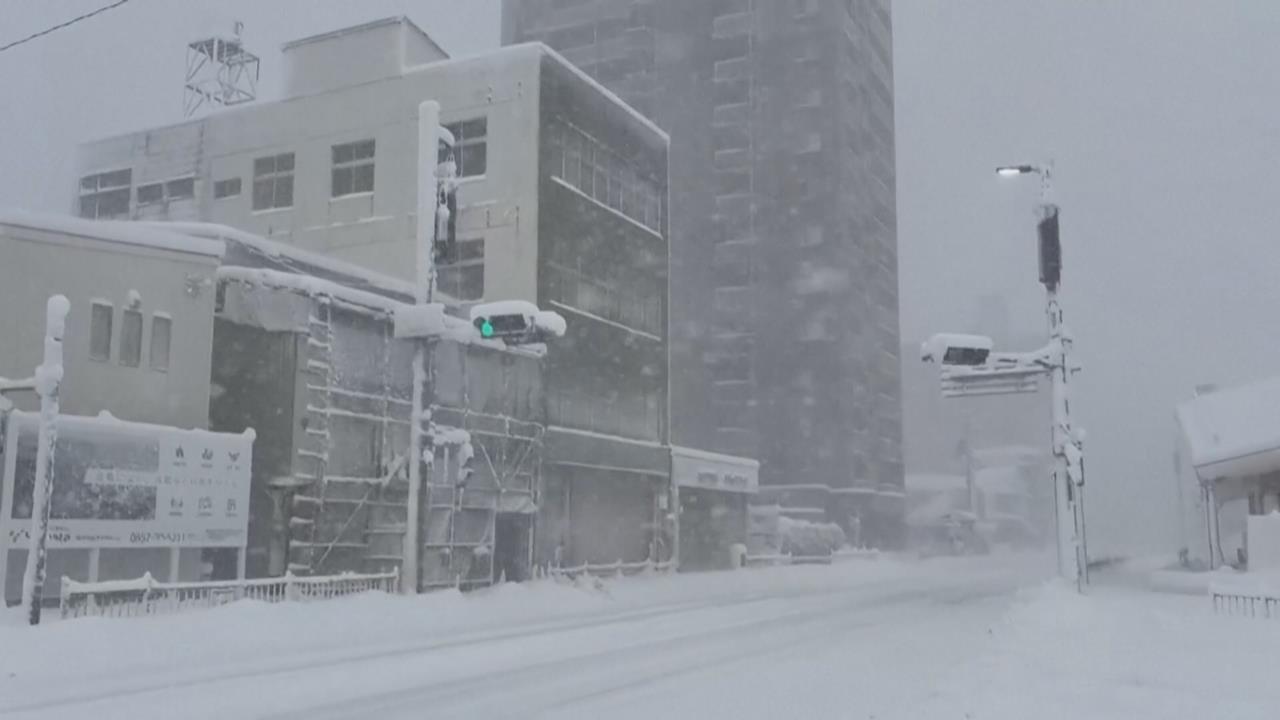 太寒冷！日本眾院大選對決寒流風暴　高市早苗奔走助陣拉票致詞吃螺絲