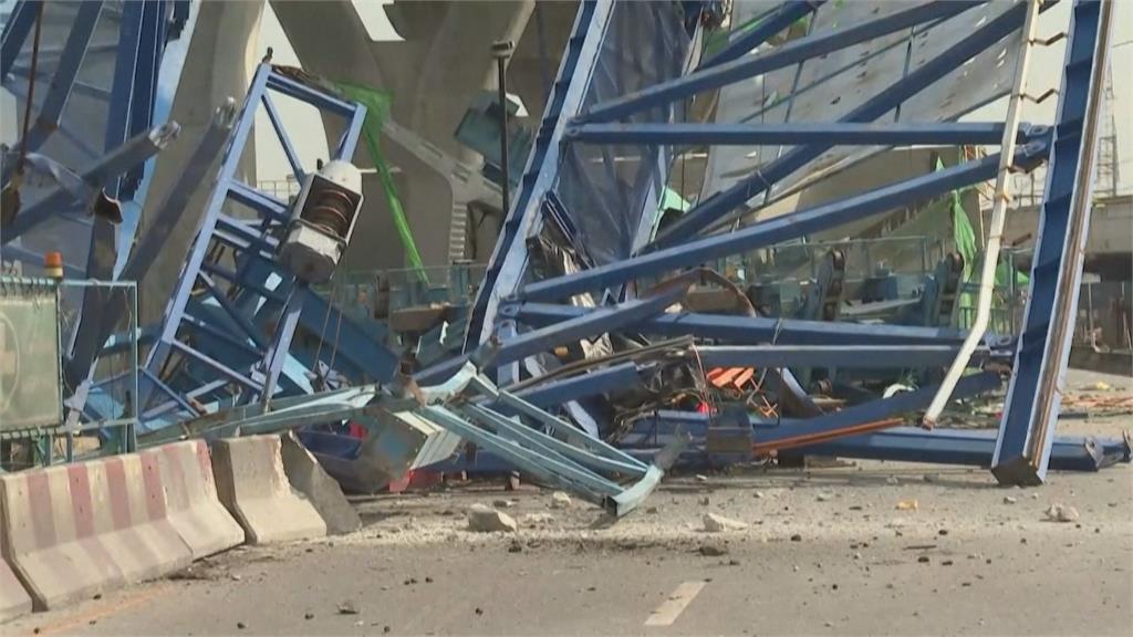 泰國重大工安意外 高架橋起重機倒塌4死10傷