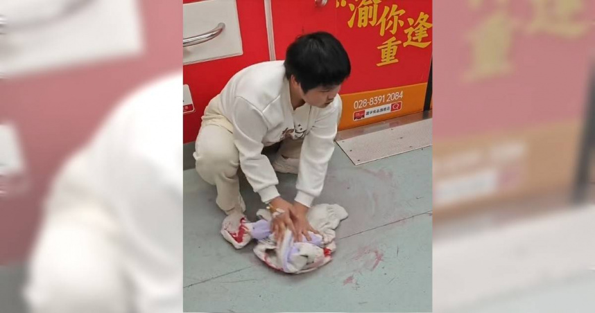 22歲女孩地鐵吐血！下秒「脫外套擦地板」惹心疼　背後催淚故事曝光