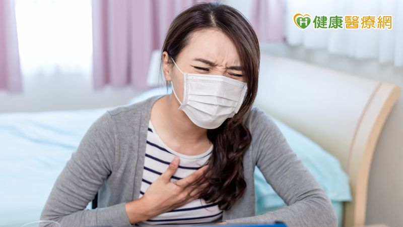 19歲女大生咳血、胸痛驚見3顆肺部腫瘤　竟是罕見「肉芽腫性多血管炎」