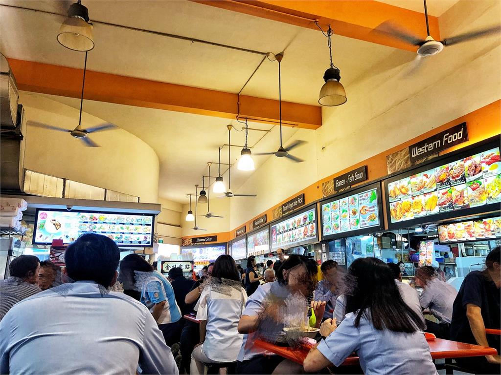 新加坡放寬餐廳內用一桌最多5人　民眾：超級開心