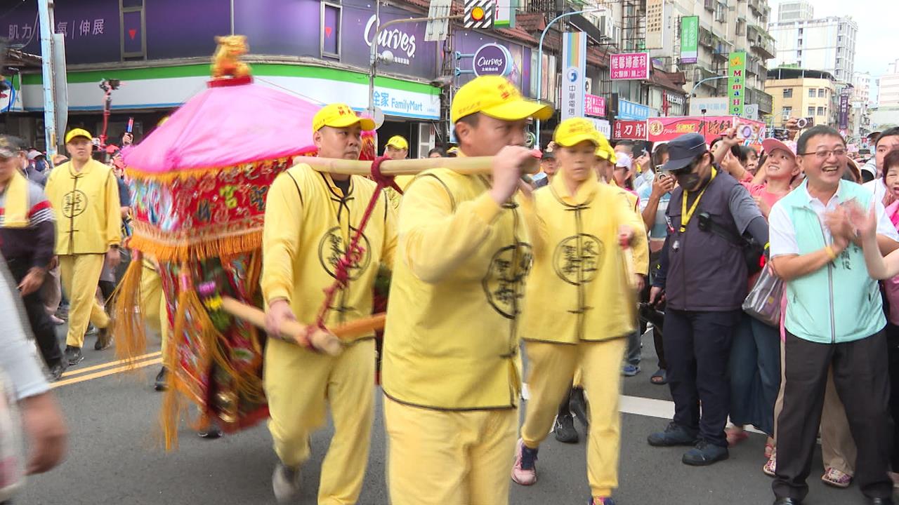 「粉紅超跑」白沙屯媽祖贊境新北! 最終站慈惠宮「百年會香」