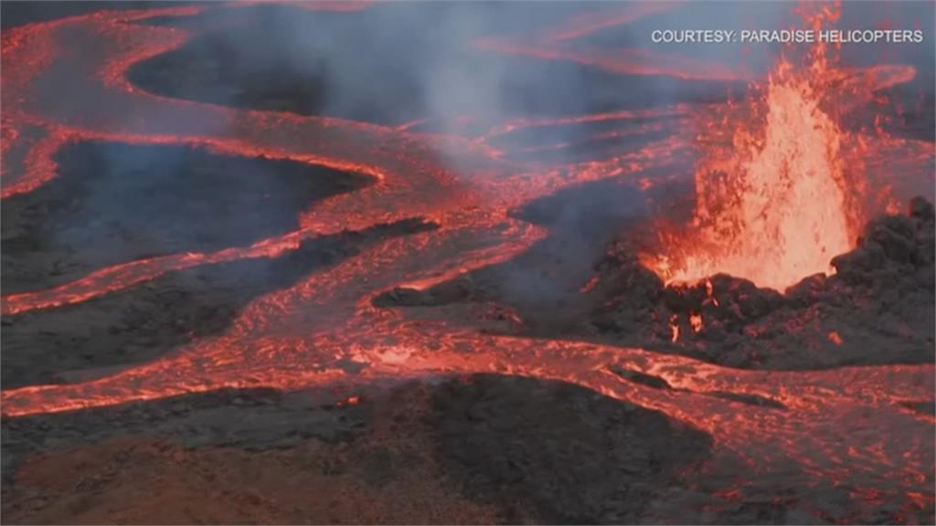 沉寂近40年甦醒！　夏威夷毛納羅亞火山爆發