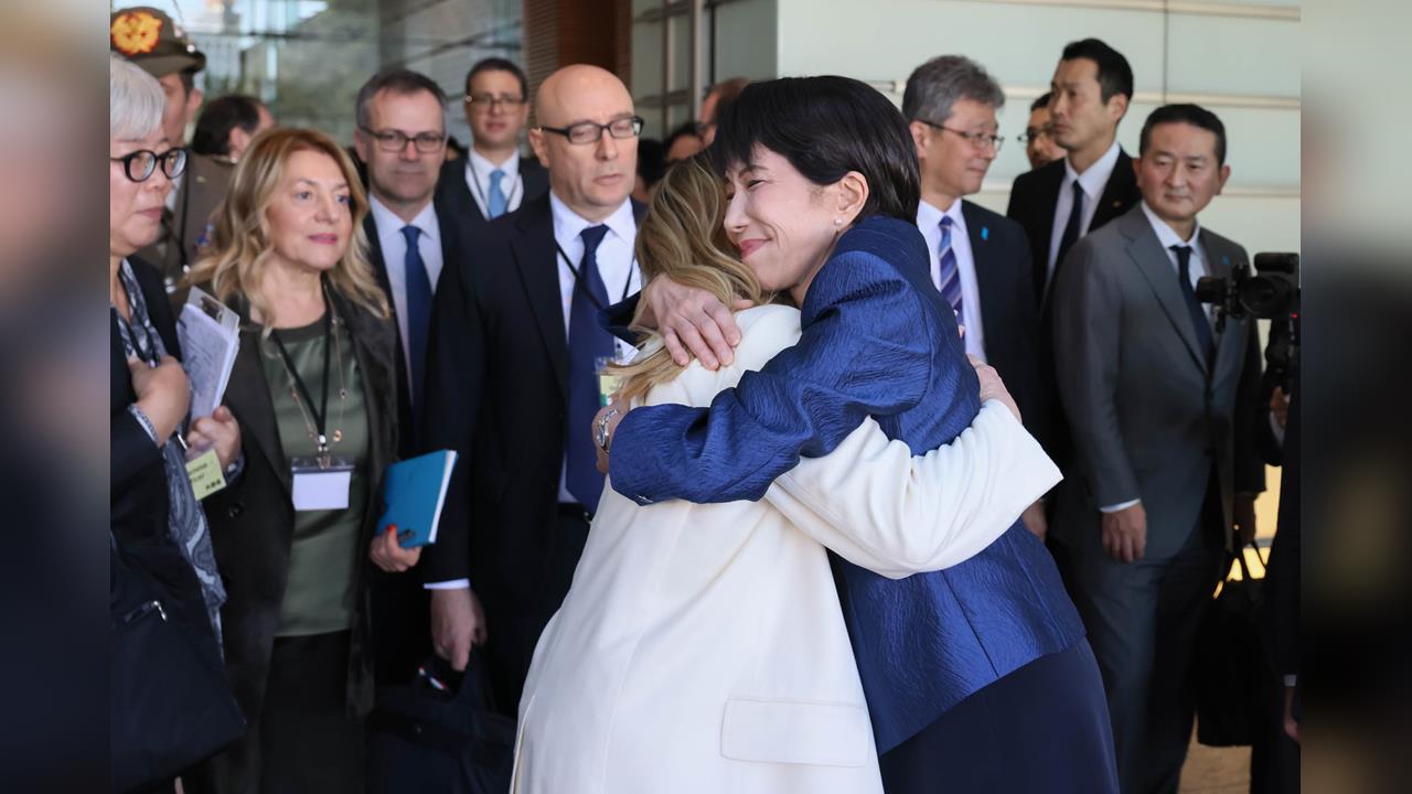 快新聞／日義友好！高市早苗祝梅洛尼生日快樂　她緊擁：一起面對困難