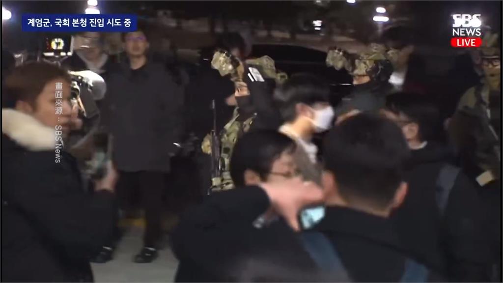 書寫戒嚴傷痛　南韓諾貝爾獎作家韓江震驚歷史重演