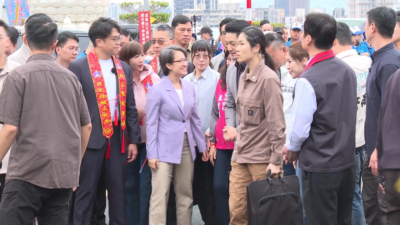 蔣萬安、沈伯洋首度同台 沈伯洋喊:由我們改變城市