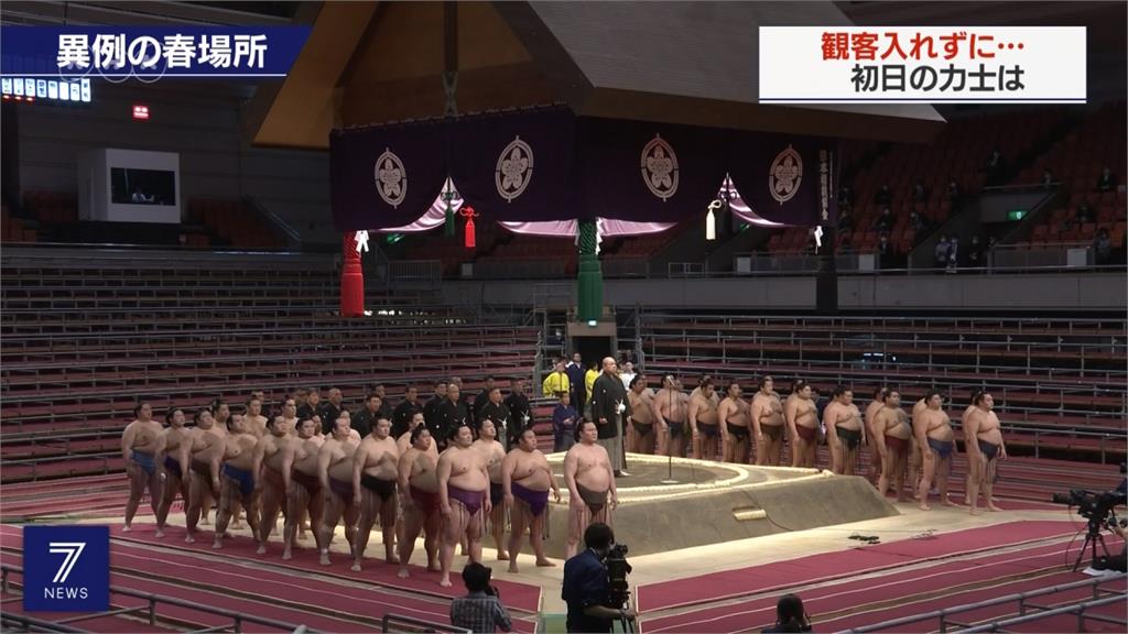日本相撲賽因疫被迫閉門舉行...民眾嘆空虛：這種時候也不能要求太多