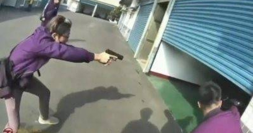 喪屍煙彈工廠藏汽旅！毒梟拒捕開車猛撞警　遭連轟8槍仍逃2天終落網