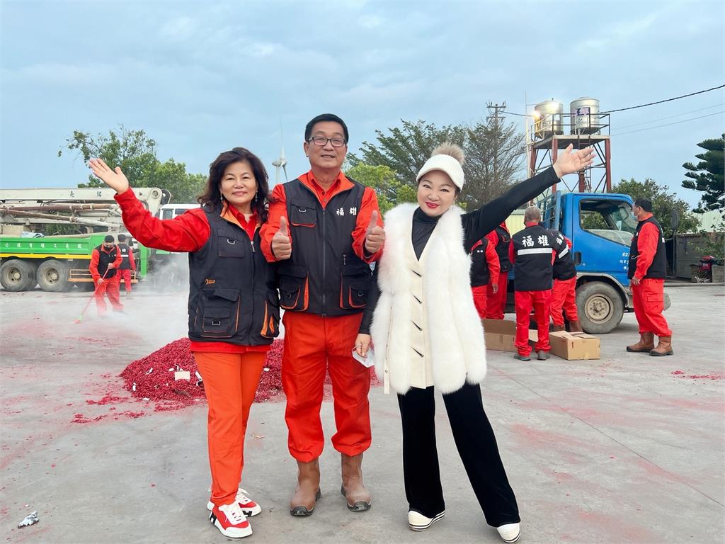 拋磚引玉!白冰冰力讚工程董事長劉亦亮熱心助災