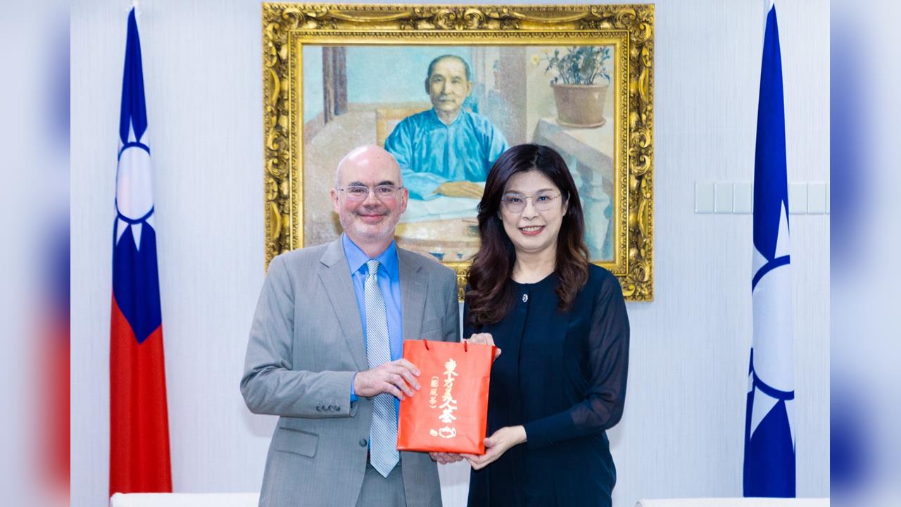 快新聞／赴國民黨拜會鄭麗文　谷立言：邀請她未來適當時機訪問華府