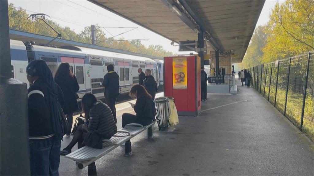 巴黎車站傳斧頭砍人事件4人受傷　嫌犯僅16歲