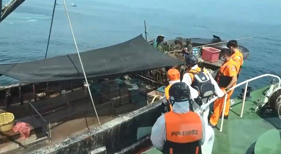 快新聞／中國籍漁船越界北竿遭海巡攔截    3船員急採檢結果出爐