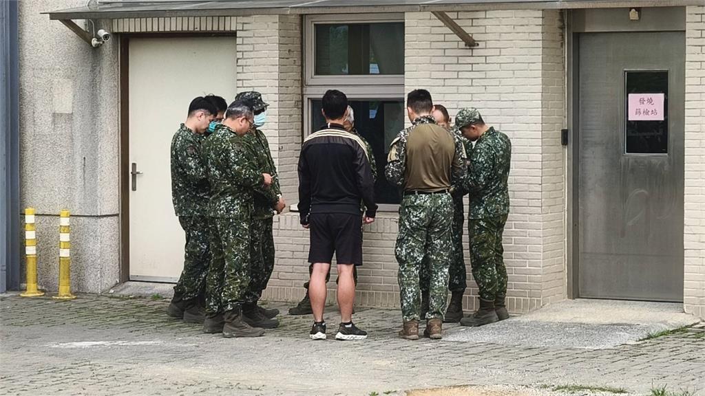 快新聞／驚！金門海龍蛙兵訓練出事　士兵「熱身溺水」急送台北搶救
