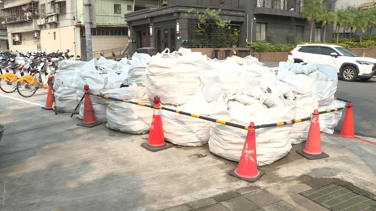 人行道都是「廢棄土方」　議員籲北市府盡速解決