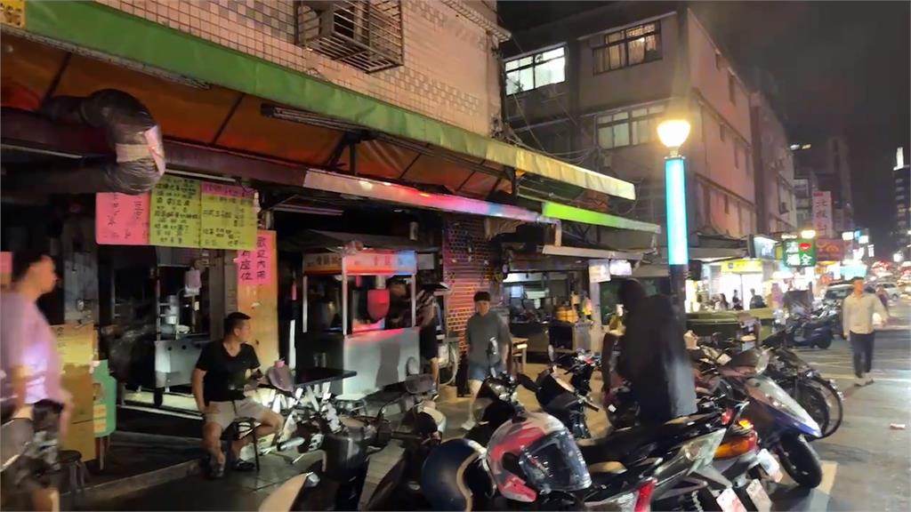 台北東區晚間大停電　民眾飯吃一半"站路邊乾等"