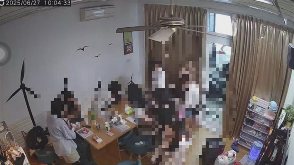 女大生控澎湖民宿包棟竟遭闖　「老闆直接刷卡入內」房客嚇壞