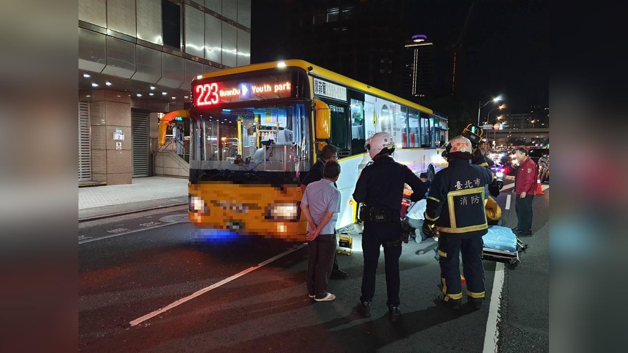 最新／台北中正區車禍！公車撞自行車　女騎士當場斷氣