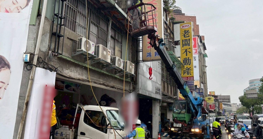 違建養生館「假按摩真性交」被查多次仍繼續開　市府震怒怪手進場直接拆